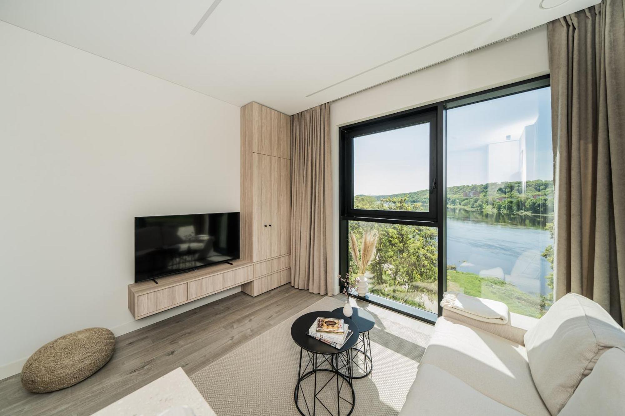 Апартаменти Kaunorama Riverside Каунас